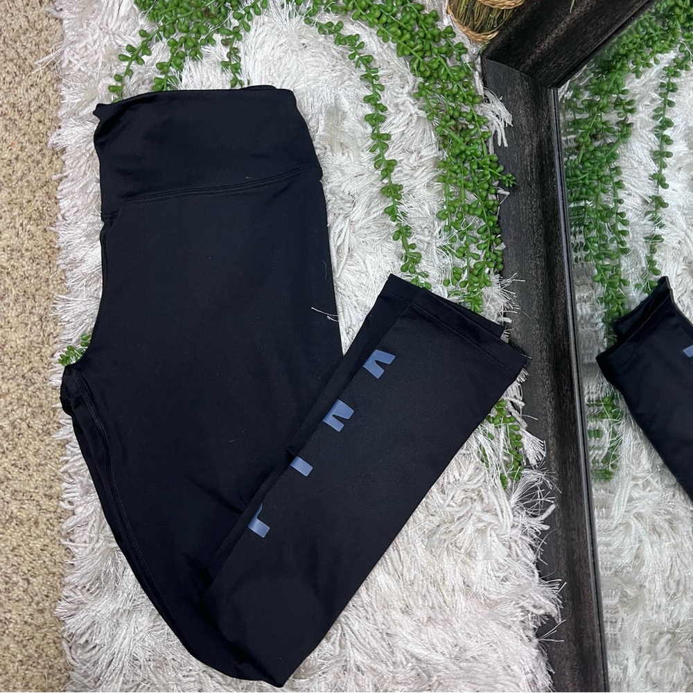 :)💙2/$40💙PINK Victoria's Secret Black Cozy Full Length Leggings Size Large